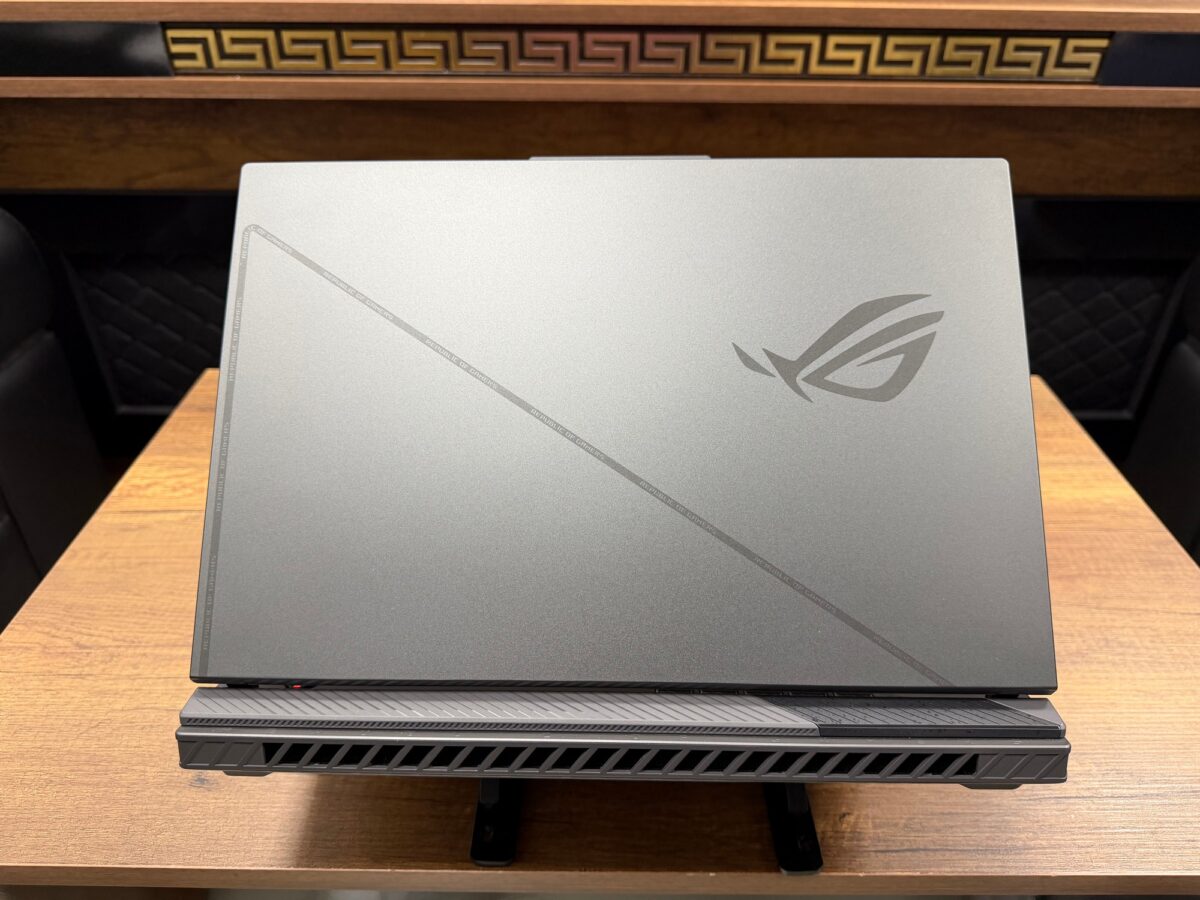 Asus Rog Strix G16 Core i7 13650HX RTX4050 16RAM 512SSD 16" W11 (İKİNCİ EL) - Görsel 3