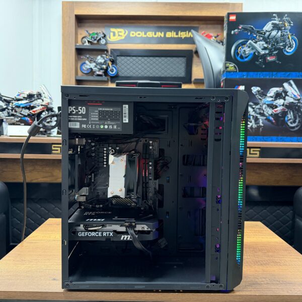 Hiper Zoe R5-5500 2x8GB DDR4 RAM RTX 5060 8GB 500GB SSD GAMİNG KASA