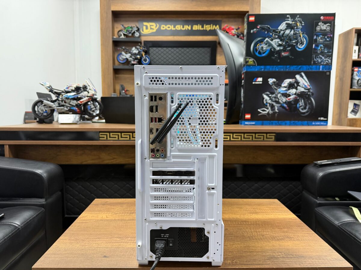 Beyaz Gaming Kasa İ5-14400F 500SSD 32GB DDR4 800W RTX4060 (İKİNCİ EL) - Görsel 3