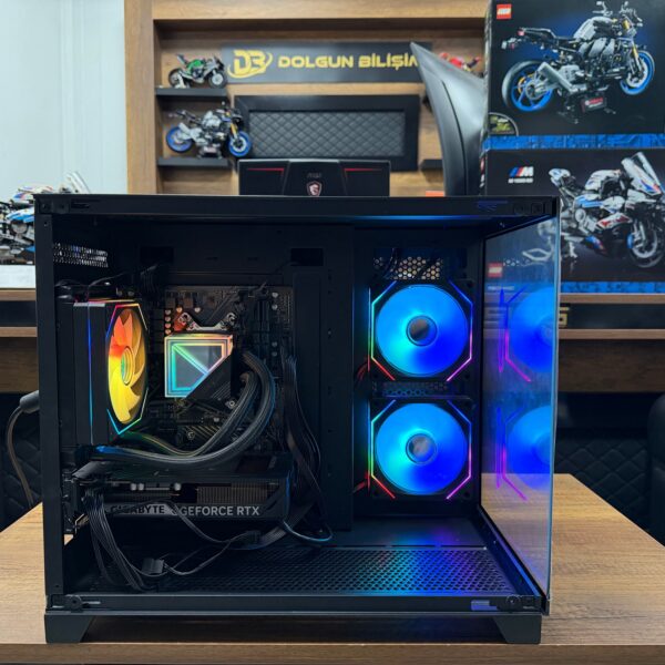 James Donkey Stark S700 R7-5700 8x2 DDR4 RTX 5060 500GB SSD GAMİNG KASA