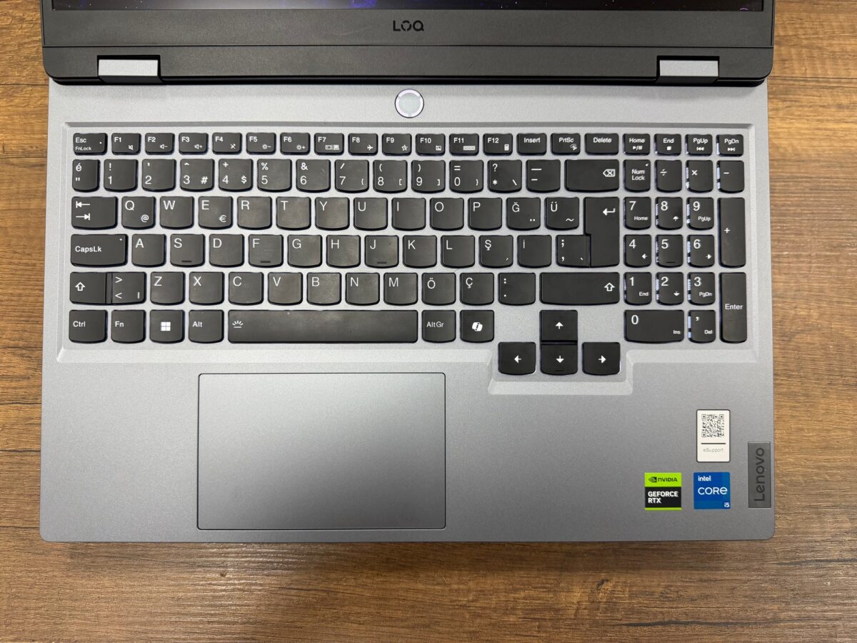 Lenovo LOQ 15IAX9 i5 12600HX 8GB 512GB SSD RTX4050 W11 15.6” FHD 144Hz 83GS00L7TR (İKİNCİ EL) - Görsel 2