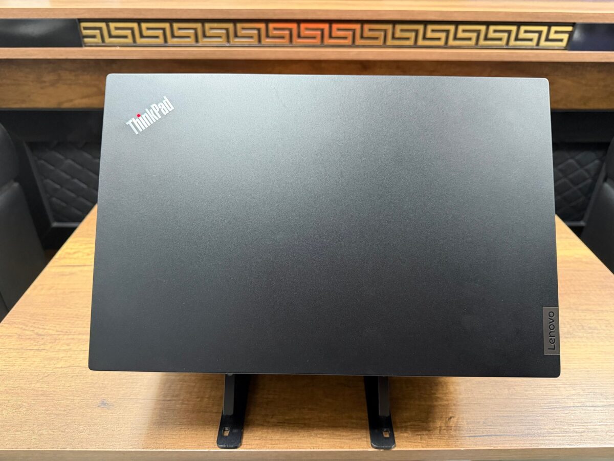 Lenovo ThinkPad E15 Gen 4 i7-1255U 16GB 512GB SSD MX550 15.6" FHD 21E60076TX (İKİNCİ EL) - Görsel 3