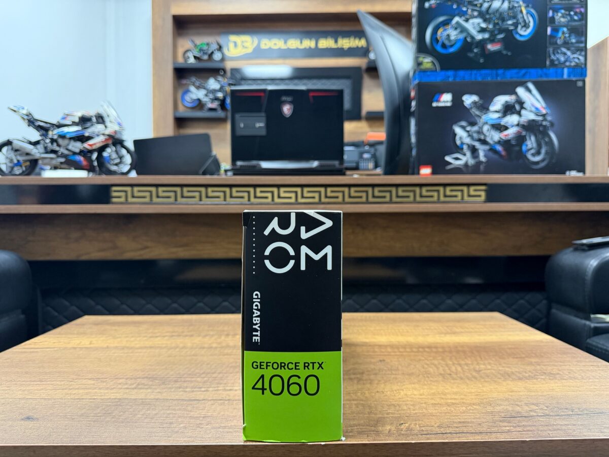 Gigabyte Geforce RTX4060 Beyaz AERO OC 8GB Ekran Kartı - Görsel 2