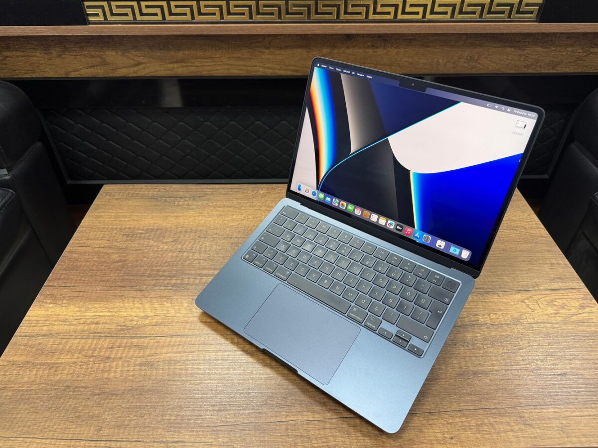 Macbook Air M2 8GB 256GB MLY33YU/A Gece Yarısı (İKİNCİ EL) - Görsel 4
