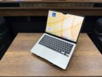 Macbook Air M4 16GB 256GB 13.6" Yıldız Işığı MW0Y3TU/A (İKİNCİ EL) - Görsel 4