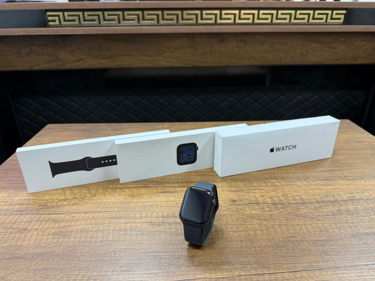 Apple Watch SE 3 44MM Gece Yarısı Akıllı Saat (İKİNCİ EL) - Görsel 3