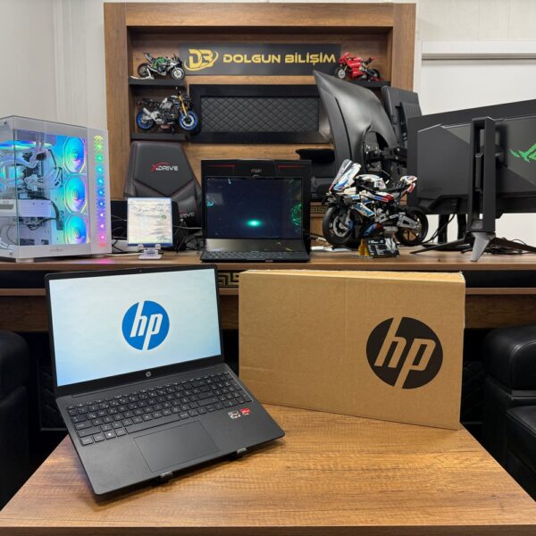 HP 15-FC0060NT AMD Ryzen 5 7520U 16GB 512GB 15.6" FHD 8M1T2EA Dizüstü Bilgisayar (İKİNCİ EL)