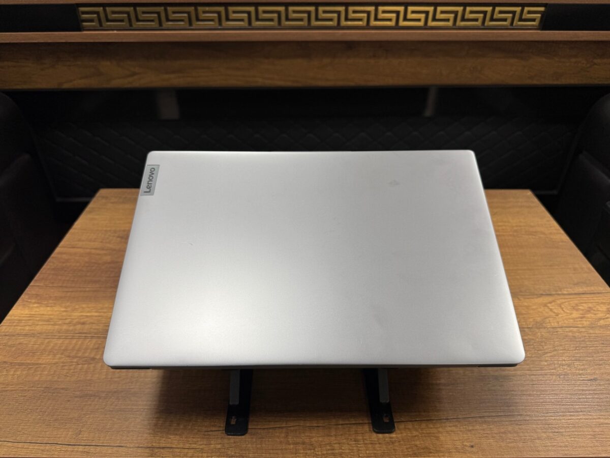 Lenovo IdeaPad Slim 3 AMD Ryzen 5 5625U 8GB 512GB 15.6" 82XM00QXTX Dizüstü Bilgisayar (İKİNCİ EL) - Görsel 3