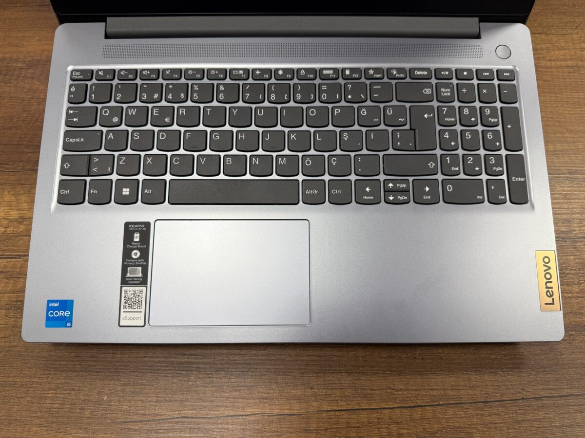 Lenovo IdeaPad Slim 3 i5-12450H 8GB 512GB 15.6” 83ER00FVTR Dizüstü Bilgisayar (İKİNCİ EL) - Görsel 2