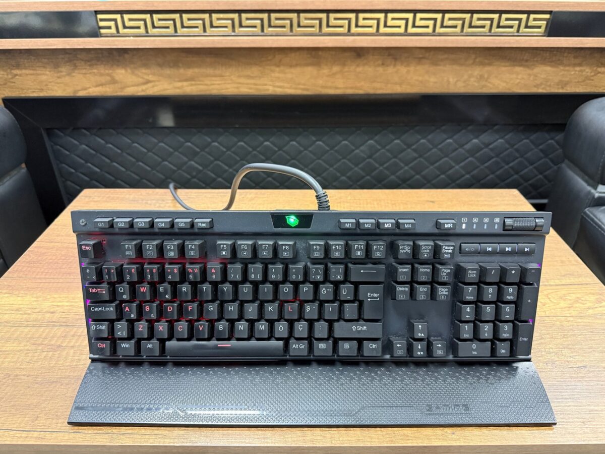 Monster Pusat K3 Pro RGB Red Switch Oyuncu Klavyesi (İKİNCİ EL) - Görsel 2