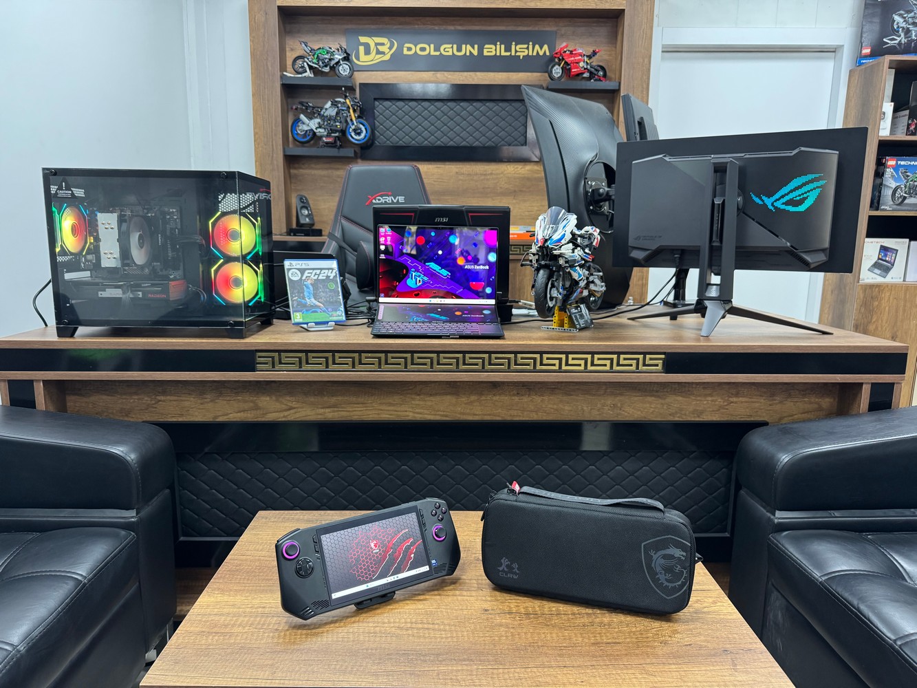 dolgun-bilisim-msi-claw-cantali-1tb-el-oyun-konsolu-jpg.jpg MSI Claw Çantalı 1TB El Oyun Konsolu (İKİNCİ EL) - Görsel 1