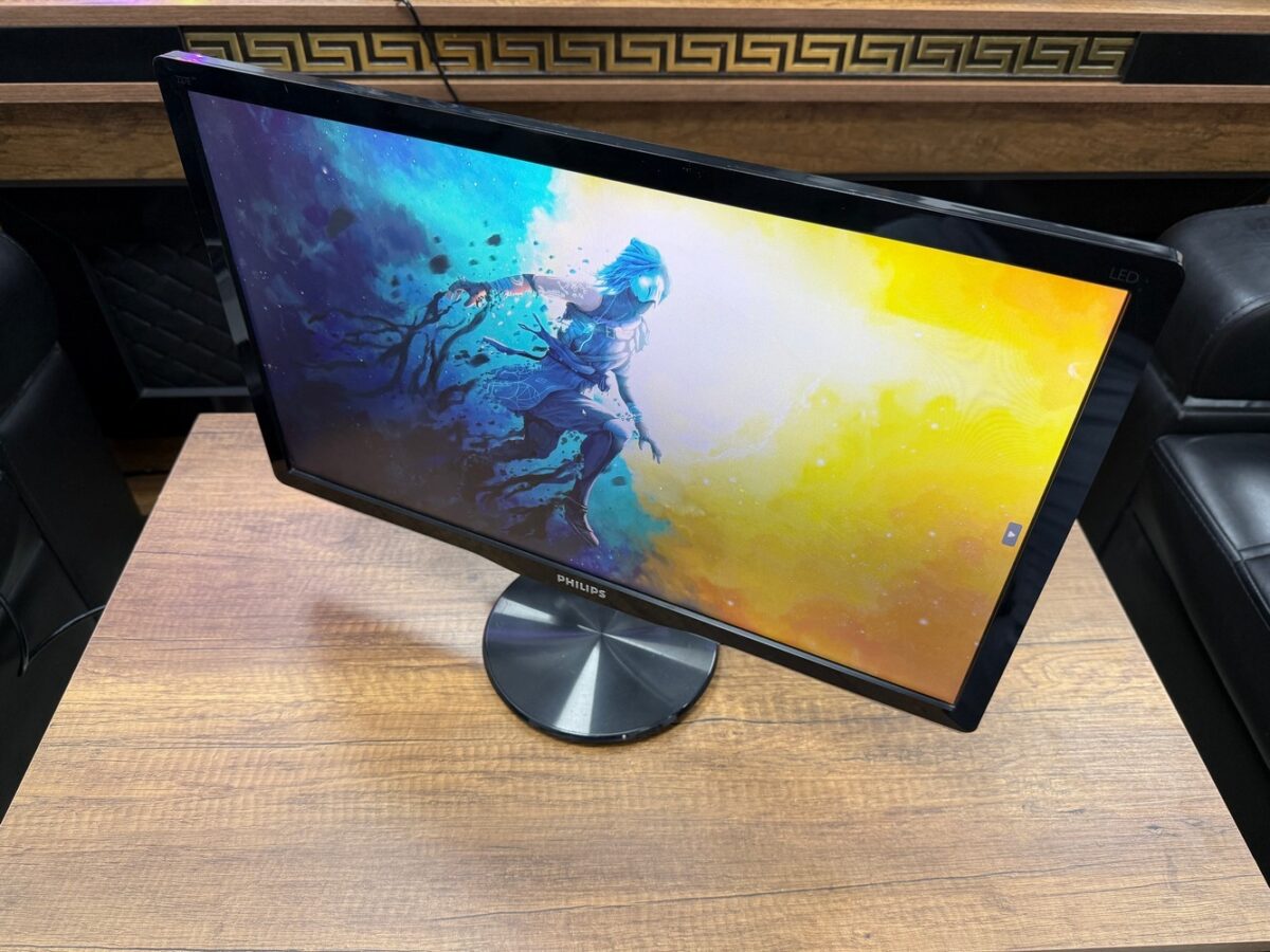 PHILIPS 21,5" 2ms Full HD HDMI VGA 227E4LHAB/00 Monitör (İKİNCİ EL) - Görsel 3