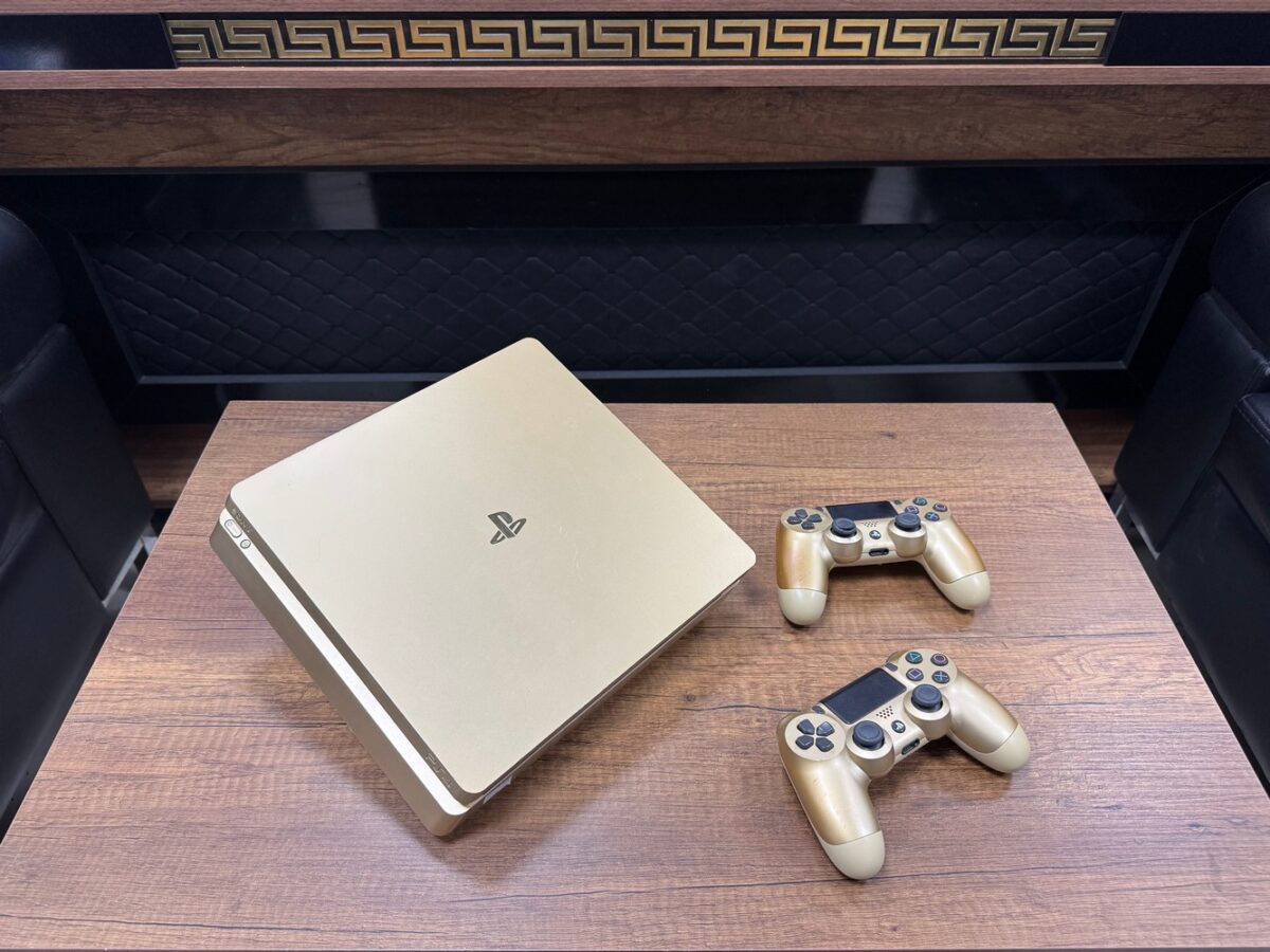 PlayStation 4 Slim Gold Edition Çift Kol Oyun Konsolu (İKİNCİ EL) - Görsel 2