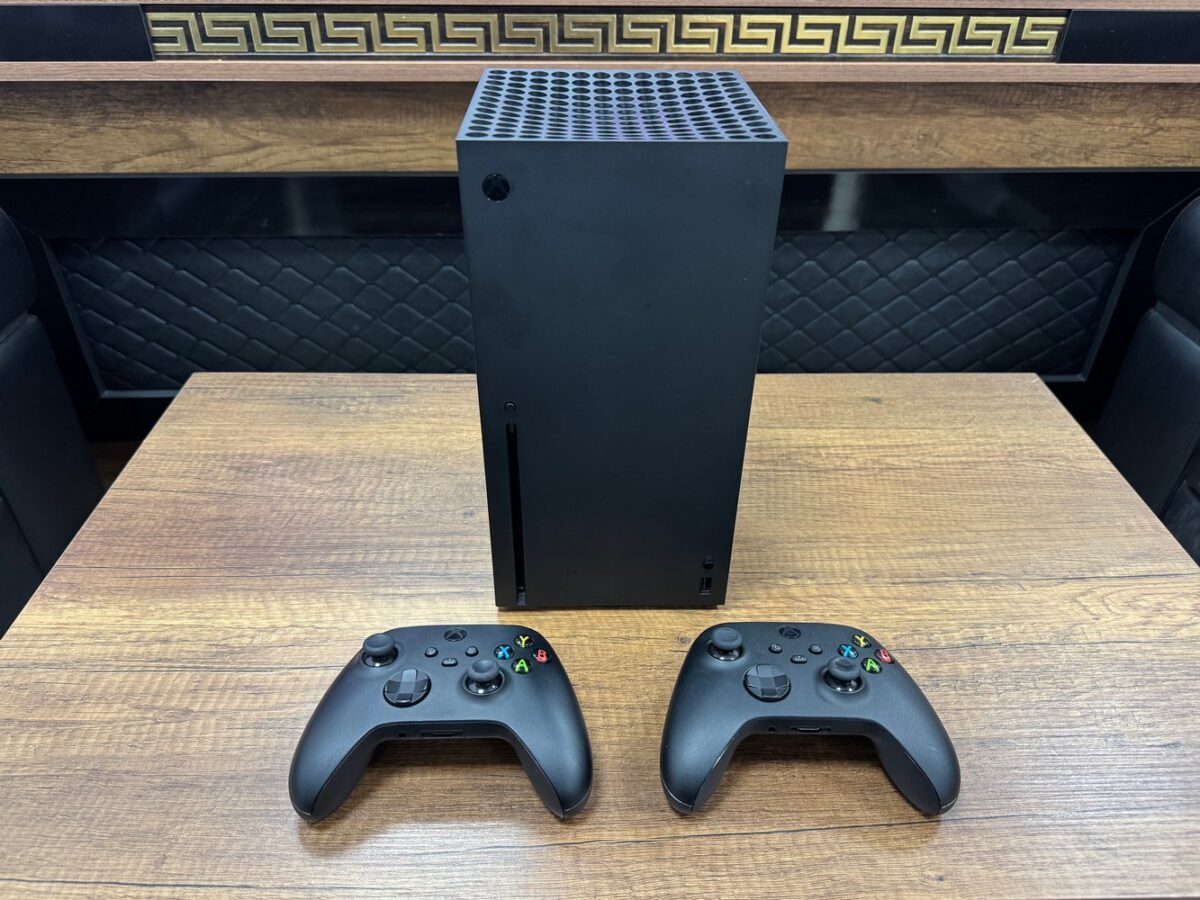 Xbox Series X Çift Kol 1 TB Oyun Konsolu (İKİNCİ EL) - Görsel 2