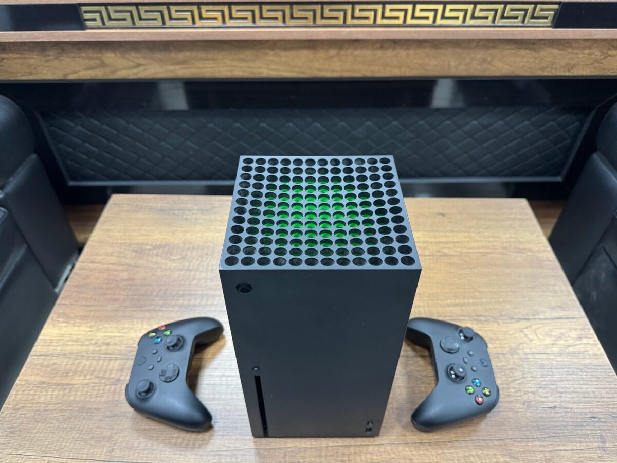 Xbox Series X Çift Kol 1 TB Oyun Konsolu (İKİNCİ EL) - Görsel 5
