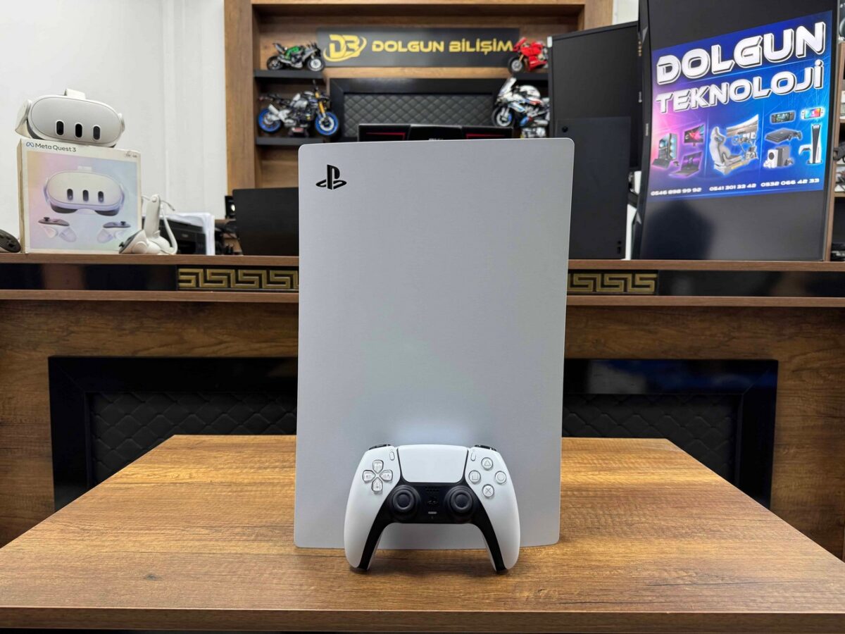 Sony PlayStation 5 Standart CD'li 825 GB Tek Kol (İKİNCİ EL) - Görsel 2