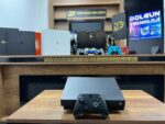 Microsoft Xbox One X 1 TB Tek Kol (İKİNCİ EL)