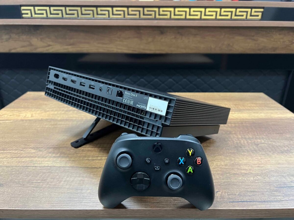 Microsoft Xbox One X 1 TB Tek Kol (İKİNCİ EL) - Görsel 6