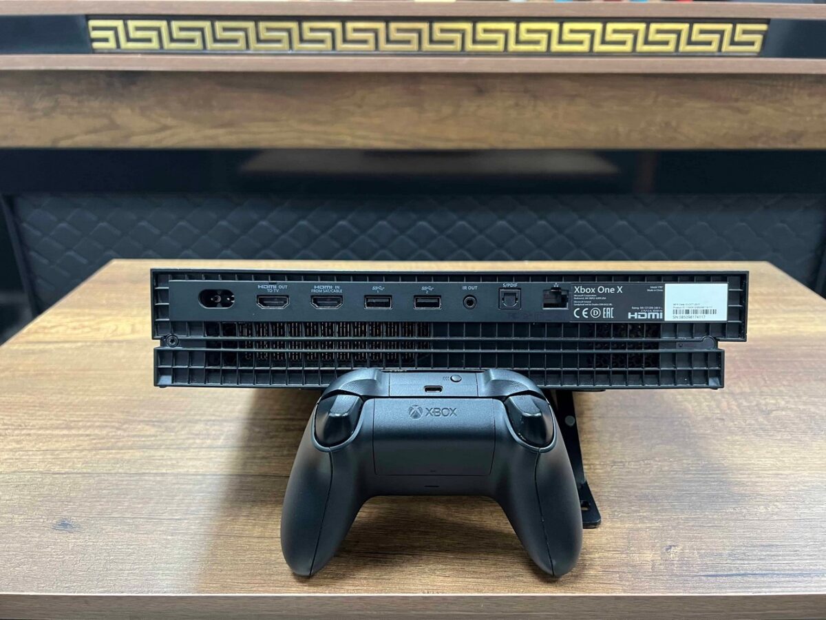 Microsoft Xbox One X 1 TB Tek Kol (İKİNCİ EL) - Görsel 7