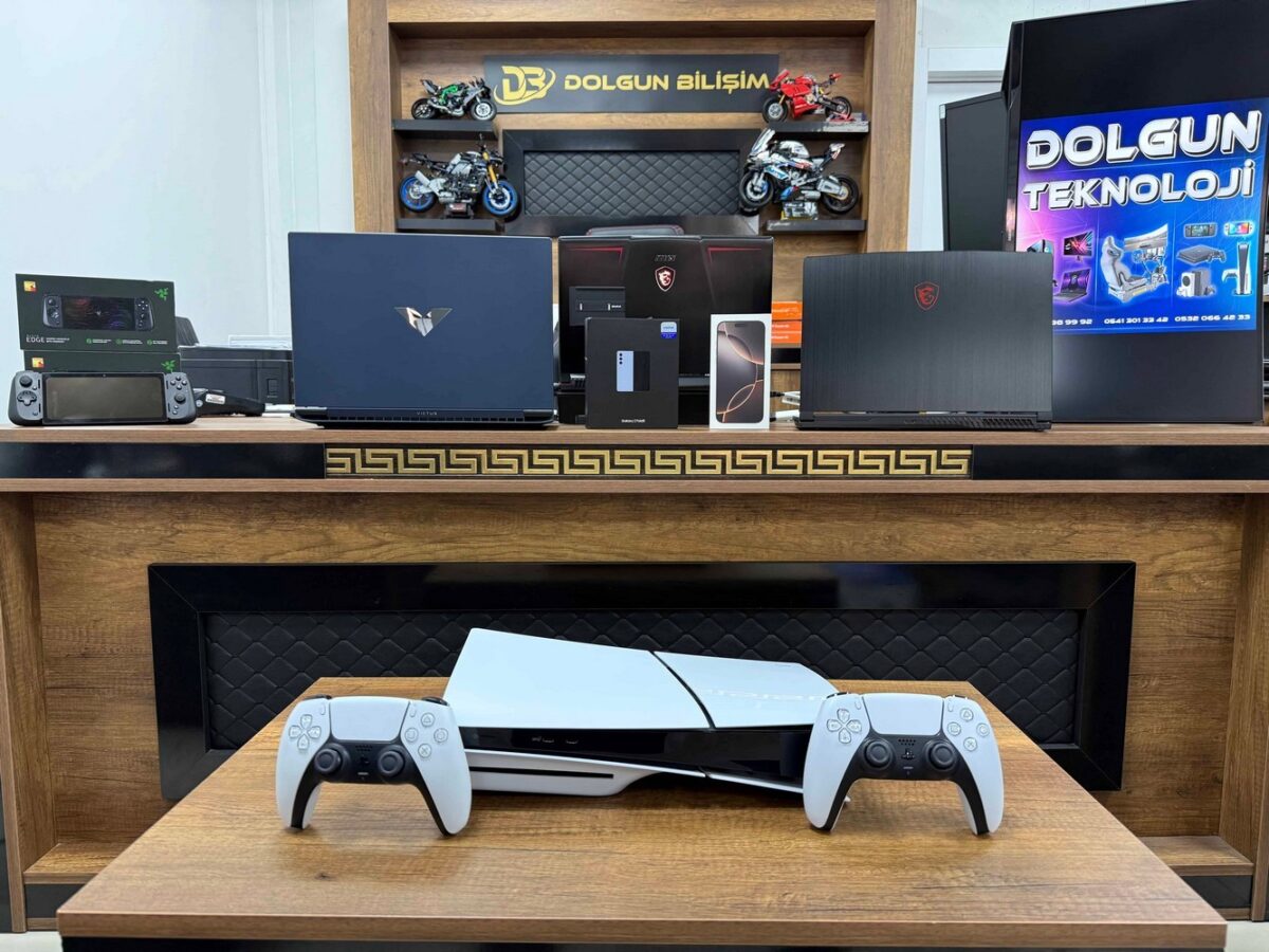 Sony PlayStation 5 Slim CD'li 1TB Çift Kol (İKİNCİ EL) - Görsel 3