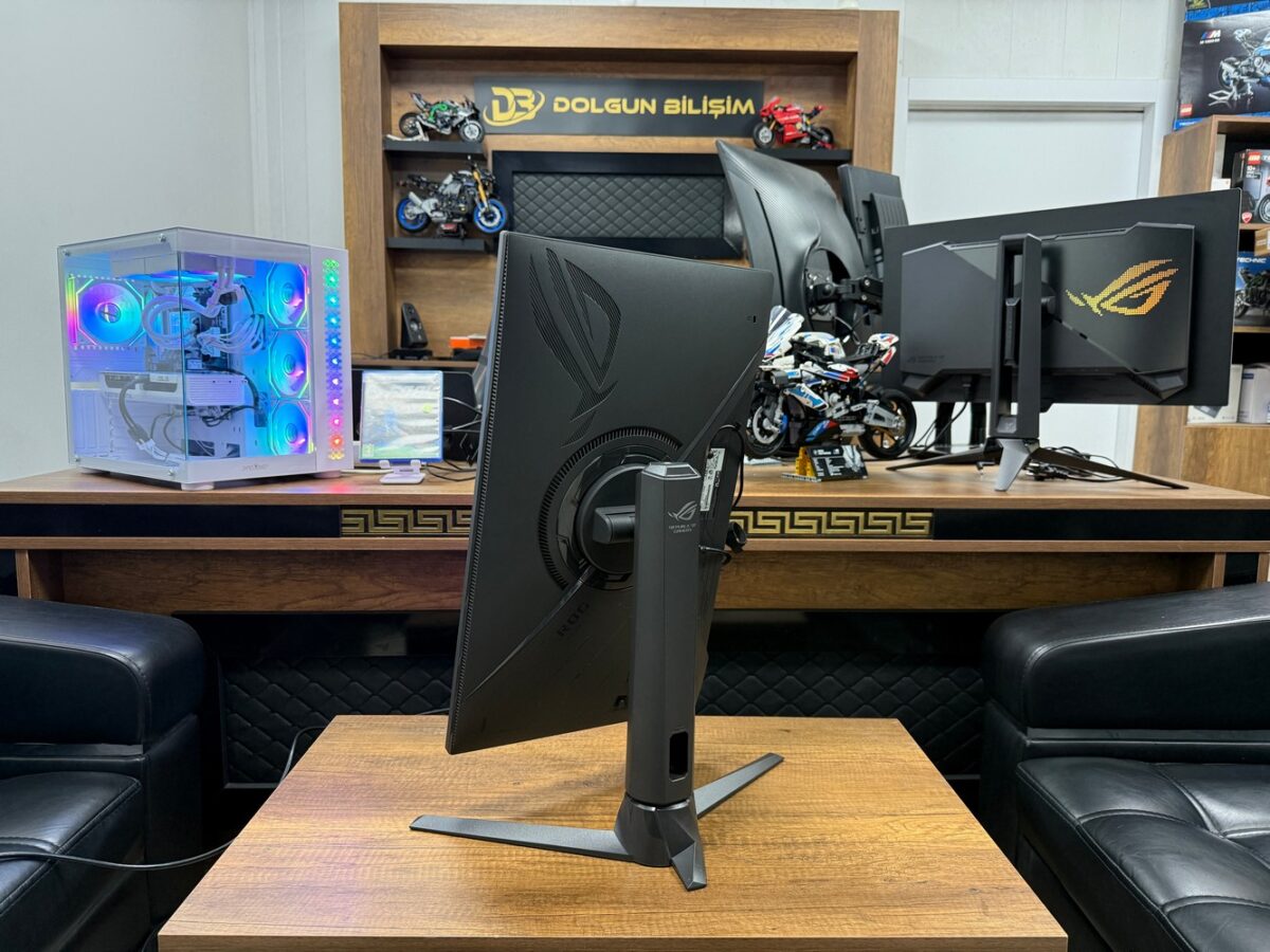 Asus ROG Swift OLED PG27UCDM 26.5" 0.03 ms 4K Pivot 240 Hz OLED Oyuncu Monitörü (İKİNCİ EL) - Görsel 4