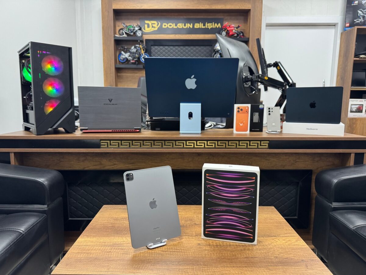 Apple iPad Pro 4. Nesil Wi-Fi 2TB 11" Uzay Grisi MNXM3TU/A Tablet (İKİNCİ EL) - Görsel 2