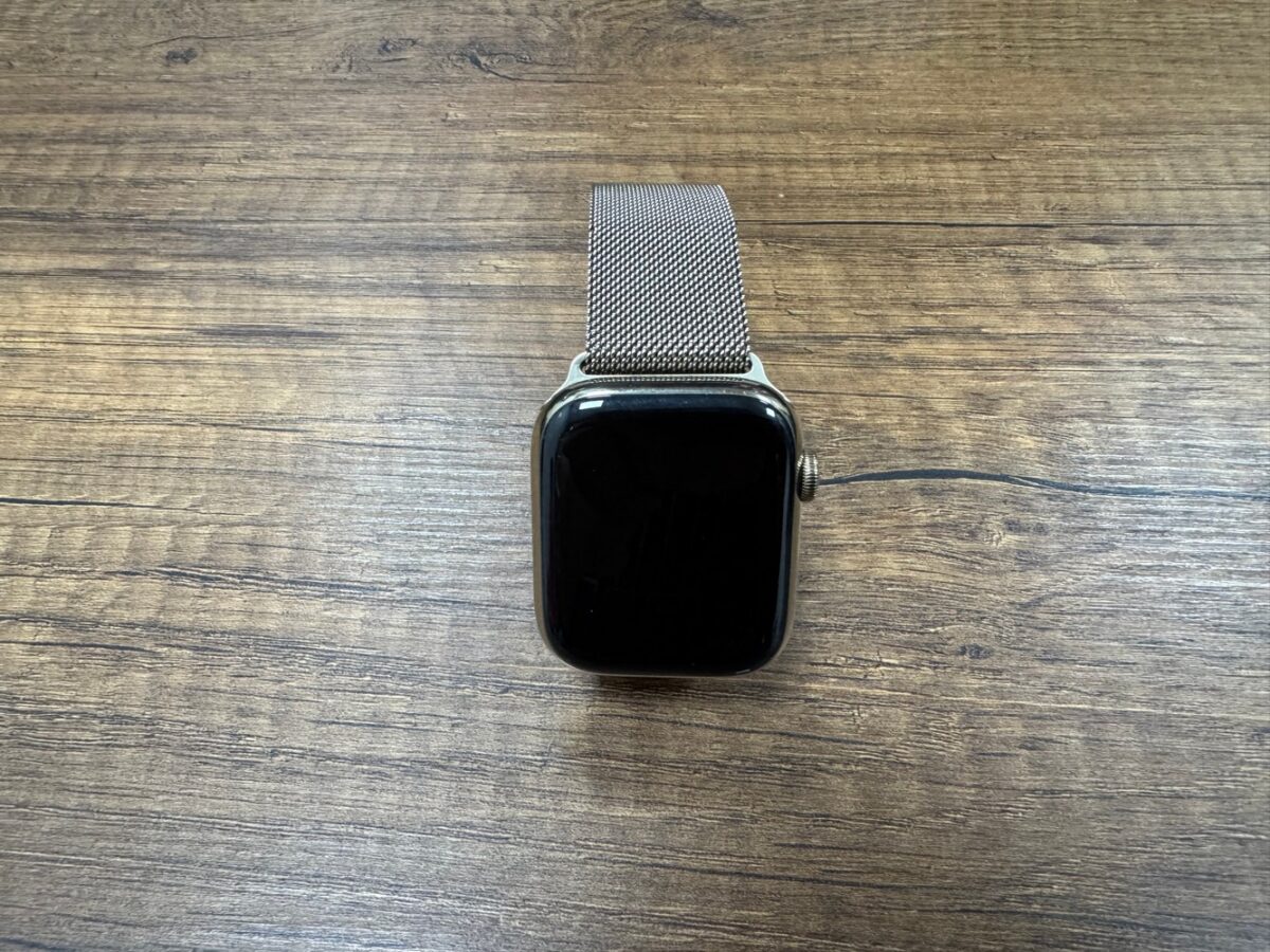 Apple Watch 9 Cellular 45mm Gold Çelik Kordon Akıllı Saat (İKİNCİ EL) - Görsel 2