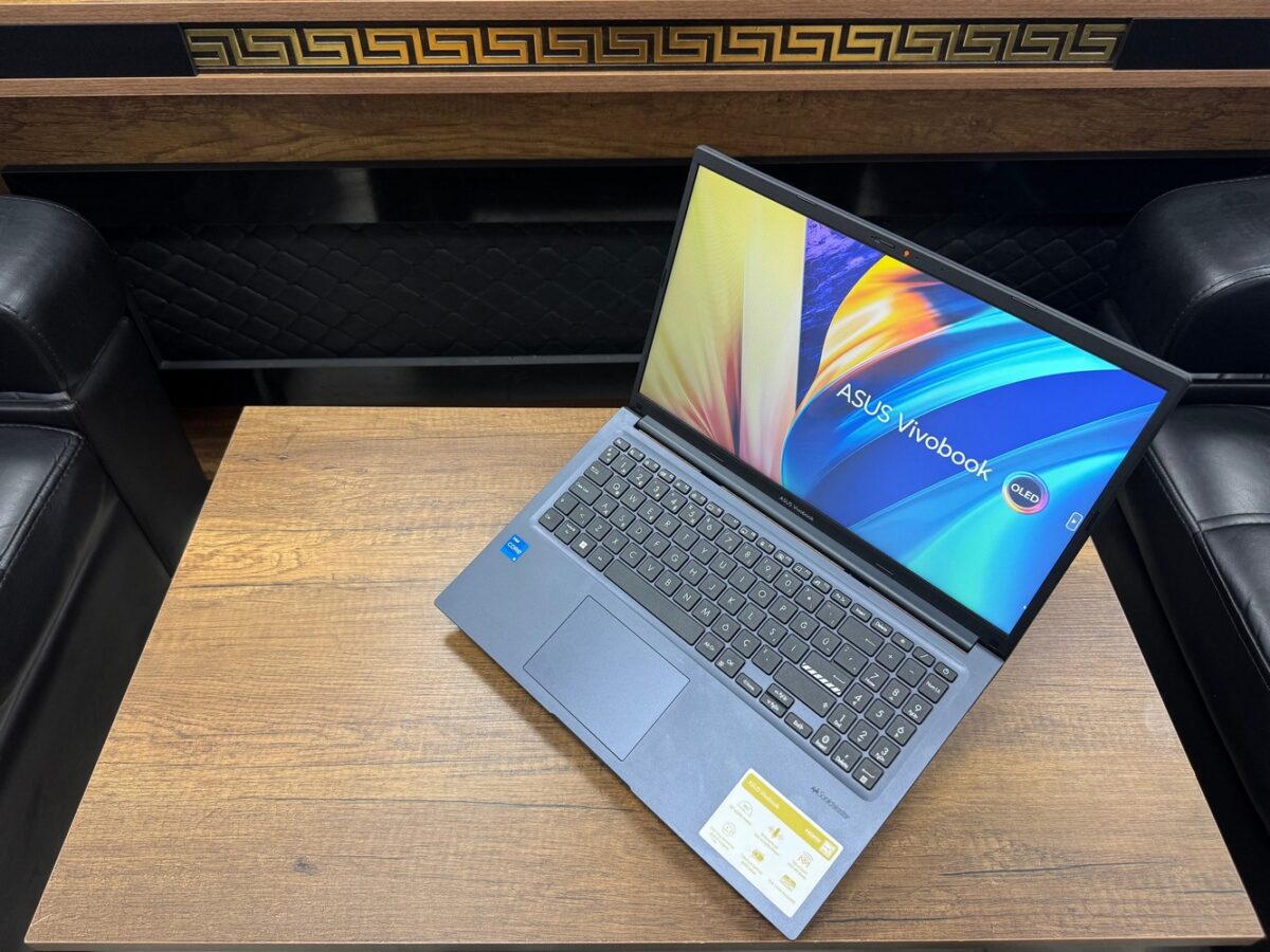 Asus Vivobook 15 X1502ZA-EJ654W i5-1235U 8GB  256GB W11 Iris Xe 15.6" FHD Dizüstü Bilgisayar (İKİNCİ EL) - Görsel 4