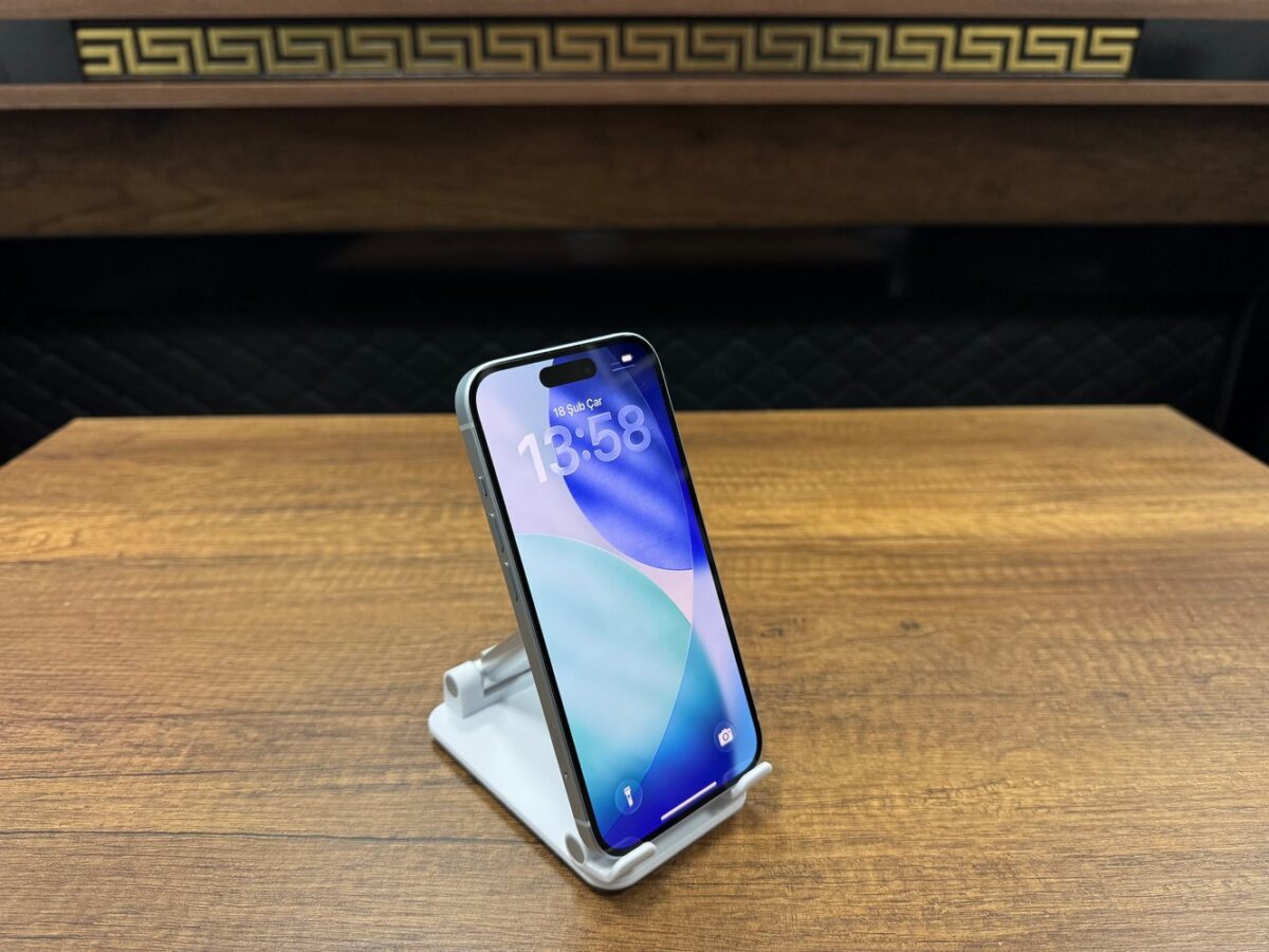 Apple iPhone 15 128GB Mavi Telefon (İKİNCİ EL) - Görsel 3