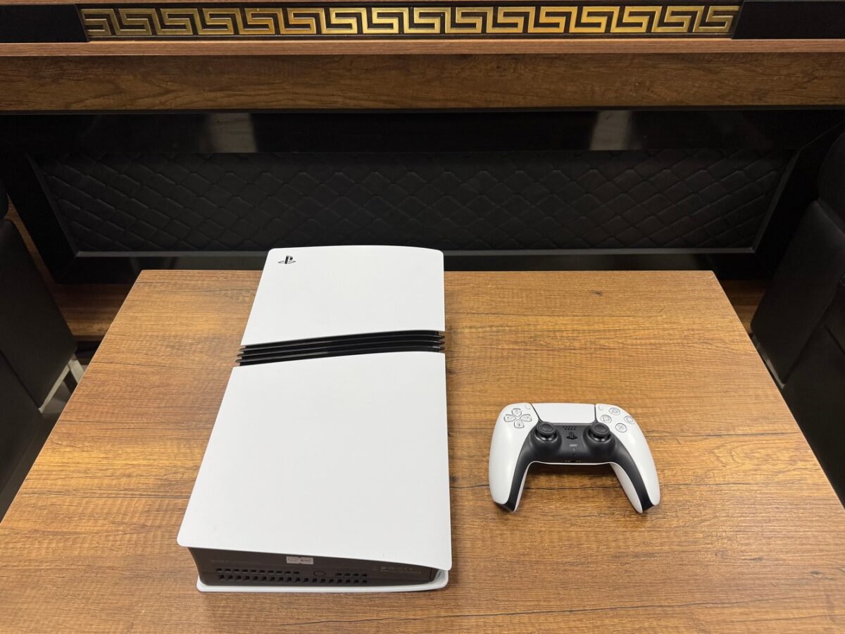 Sony PlayStation 5 Pro Dijital Sürüm Tek Kol 2 TB Oyun Konsolu (İKİNCİ EL) - Görsel 5