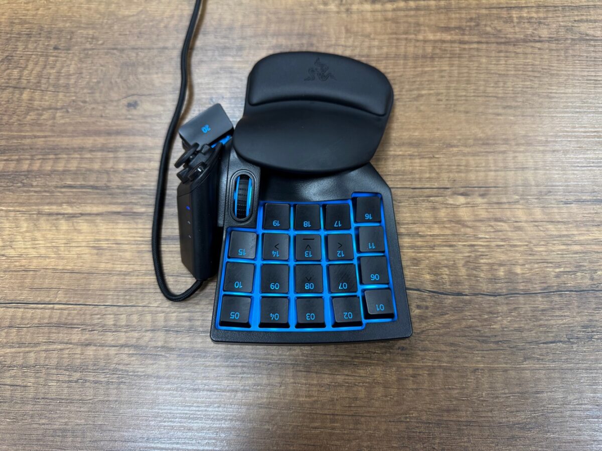 Razer Tartarus V2 Chroma RGB Mecha-Membrane Switch Kablolu Oyuncu Klavyesi (İKİNCİ EL) - Görsel 4