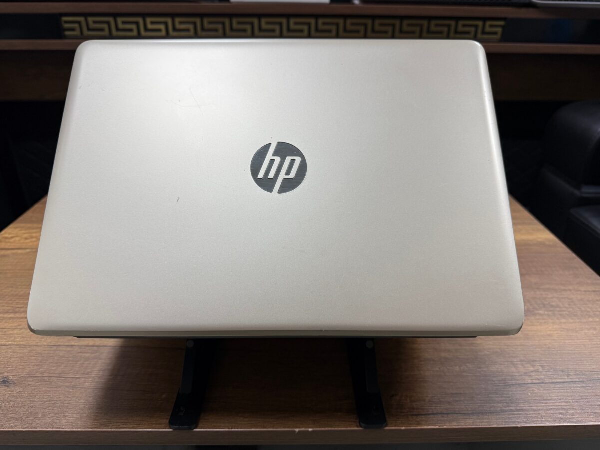 HP 14-BS019NT i5-7200U 8GB 256GB 14” FHD 2NN30EA Taşınabilir Bilgisayar (İKİNCİ EL) - Görsel 3