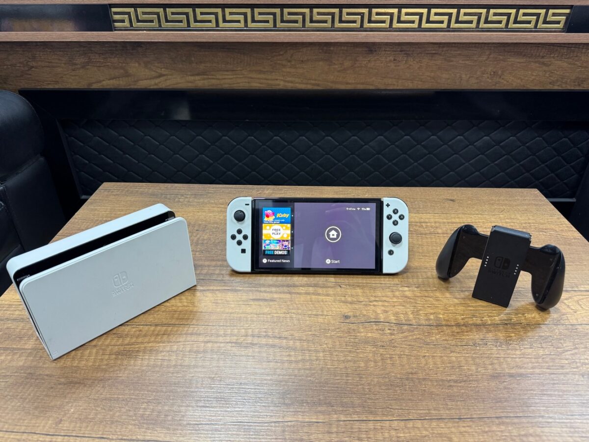 Nintendo Switch Oled 64GB Beyaz El Oyun Konsolu (İKİNCİ EL) - Görsel 2