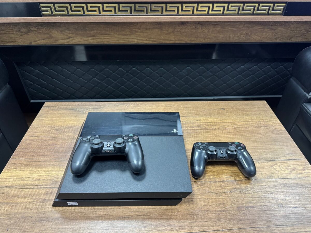 PlayStation 4 Fat Kasa Kırık Cihaz Çift Kol Oyun Konsolu (İKİNCİ EL) - Görsel 3