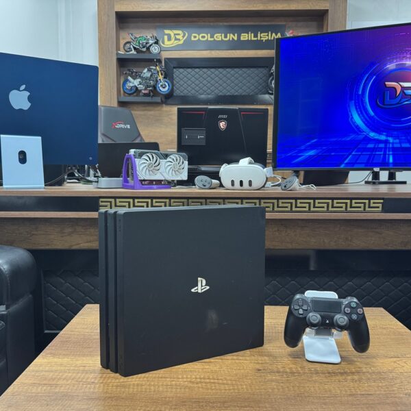 PlayStation 4 Pro Tek Kol Oyun Konsolu (İKİNCİ EL)