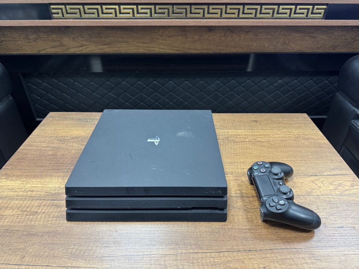 PlayStation 4 Pro Tek Kol Oyun Konsolu (İKİNCİ EL) - Görsel 4