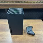 Microsoft Xbox Series X 1TB Tek Kol Oyun Konsolu (İKİNCİ EL)