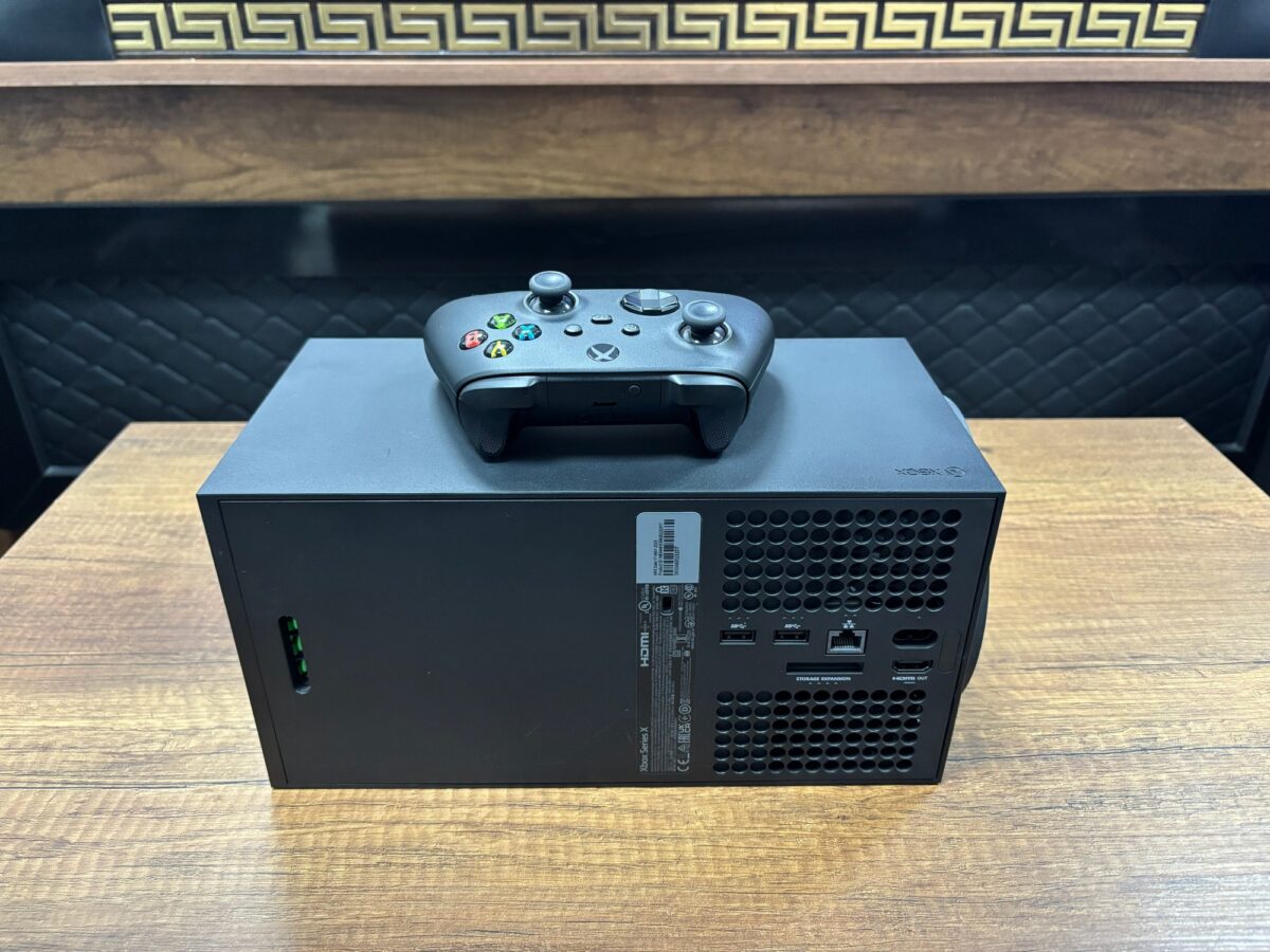 Microsoft Xbox Series X 1TB Tek Kol Oyun Konsolu (İKİNCİ EL) - Görsel 4