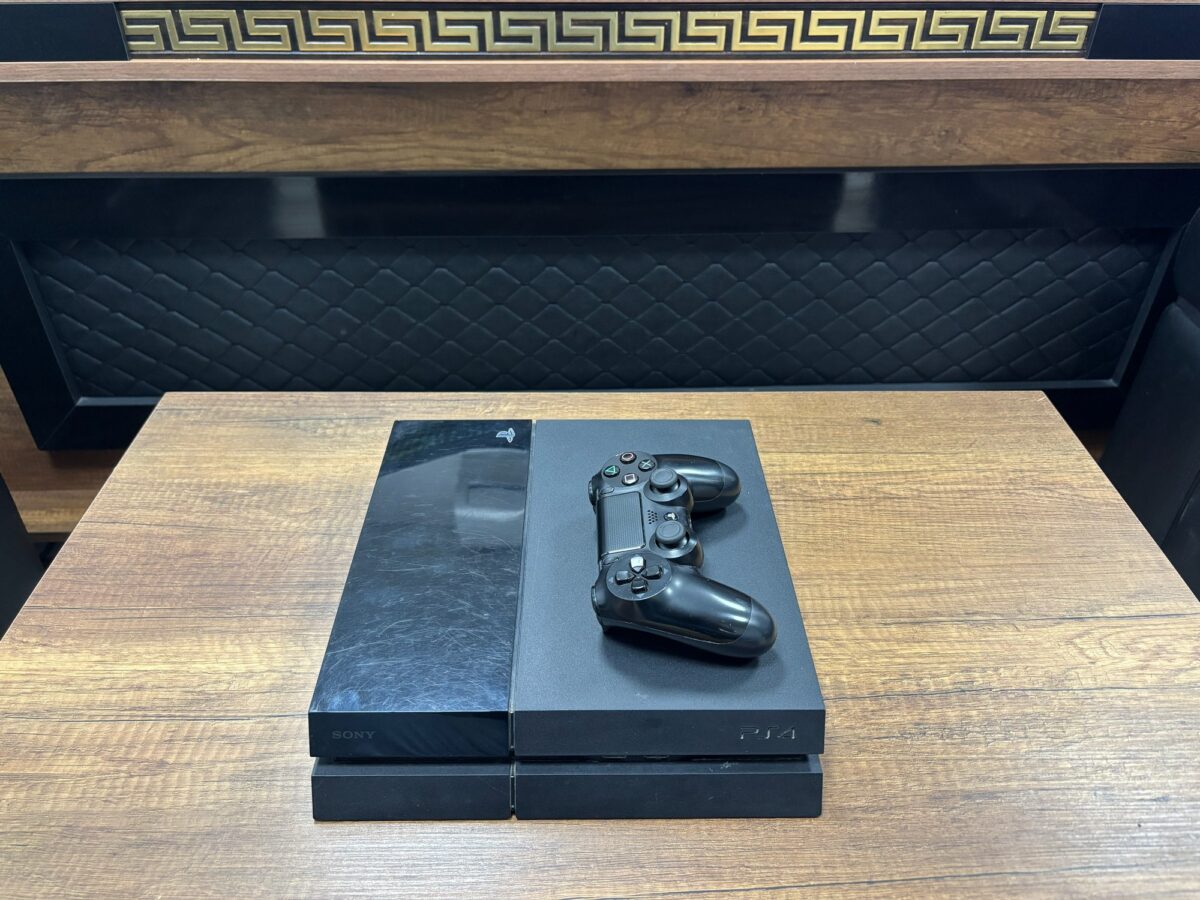 PlayStation 4 Fat Tek Kol 500 GB Oyun Konsolu (İKİNCİ EL) - Görsel 3