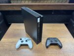 Microsoft Xbox One X Çift Kol Oyun Konsolu (İKİNCİ EL) - Görsel 4