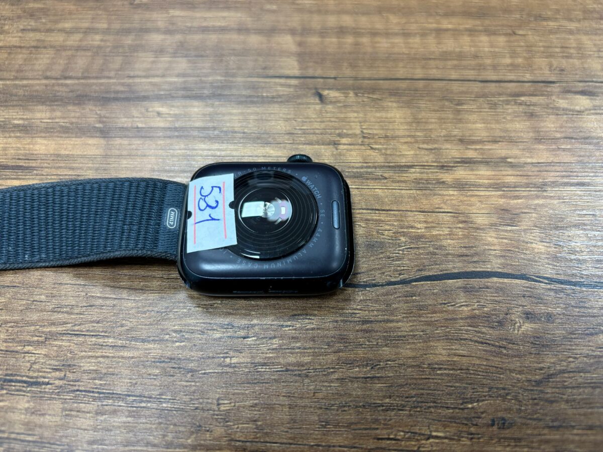 Apple Watch SE 2 2023 GPS 44mm Akıllı Saat (İKİNCİ EL)  - Görsel 5