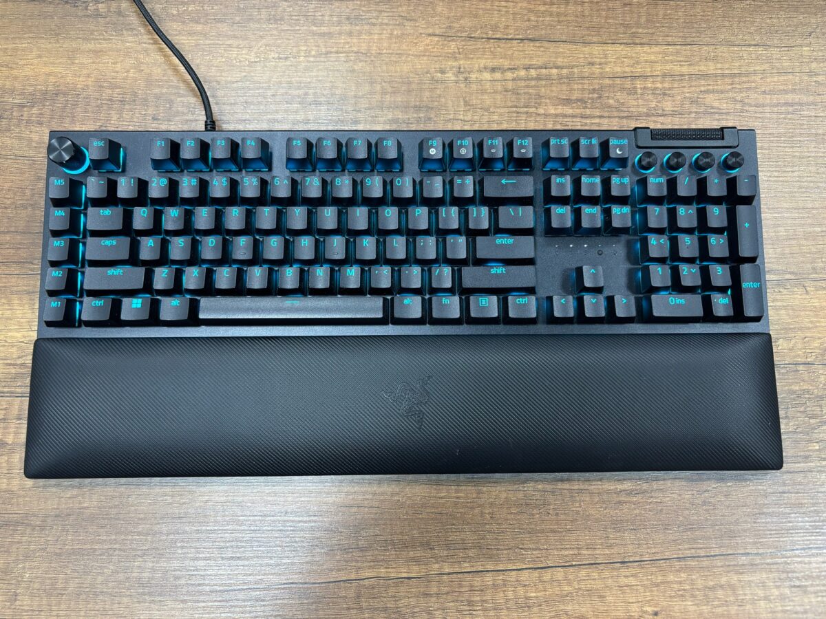 Razer Blackwidow V4 Pro İngilizce Oyuncu Klavyesi (İKİNCİ EL) - Görsel 6