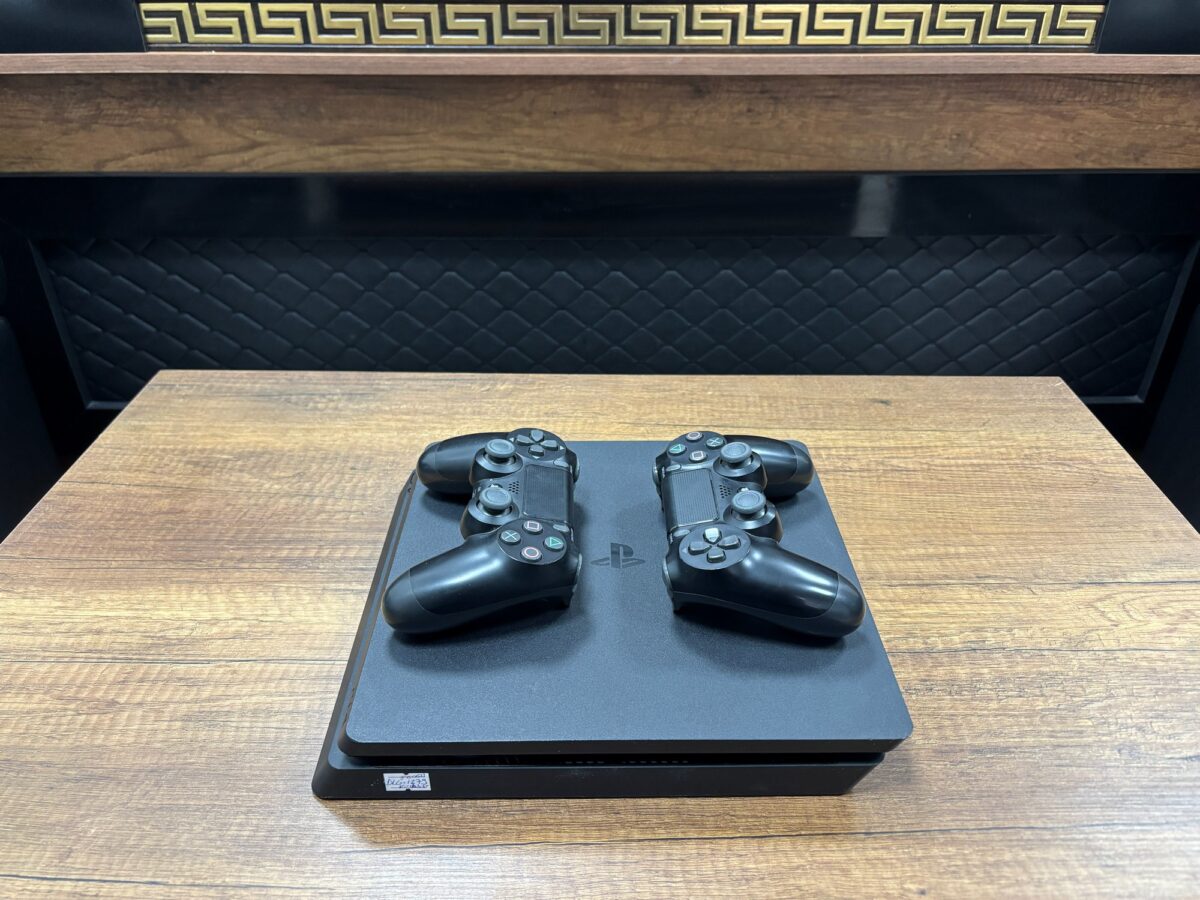 Sony PlayStation 4 Slim 500GB Çift Kol Kırık Oyun Konsolu (İKİNCİ EL) - Görsel 5