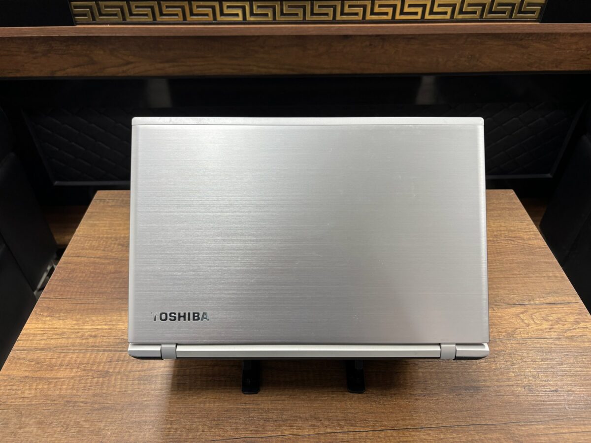 Toshiba Satellite P50 İ7-5500U 16GB RAM 250GB SSD GT930M 15.6" FHD Notebook (İKİNCİ EL) - Görsel 4