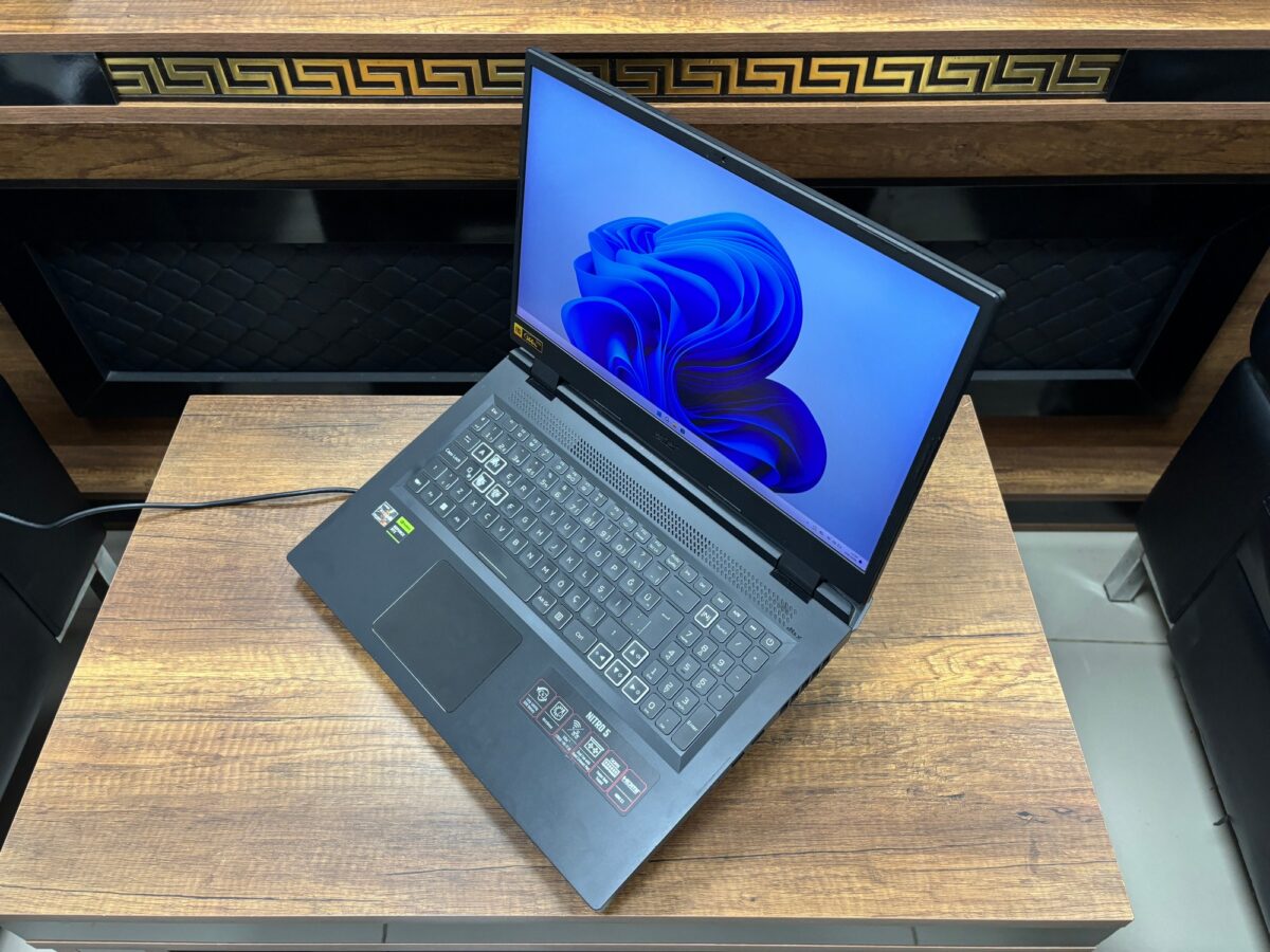 ARIZALI Acer Nitro 5 AMD R7-6800H 32GB 1TB RTX3070Ti 17.3" FHD NH.QGLEY.002 Notebook (İKİNCİ EL) - Görsel 3