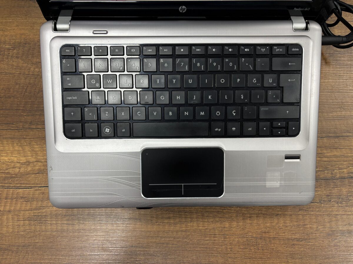 HP Pavilion DV3 i5 480M 8GB RAM 128GB SSD 13" Dizüstü Bilgisayar (İKİNCİ EL) - Görsel 2