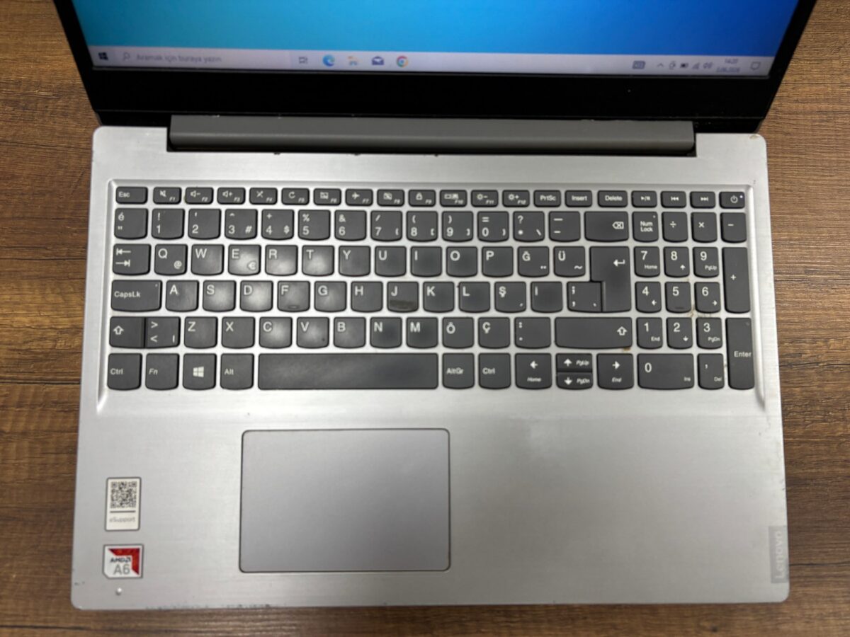 Lenovo IdeaPad S145 81N30048TX A6 9225 4 GB 128 GB SSD 15.6" Notebook (İKİNCİ EL) - Görsel 2