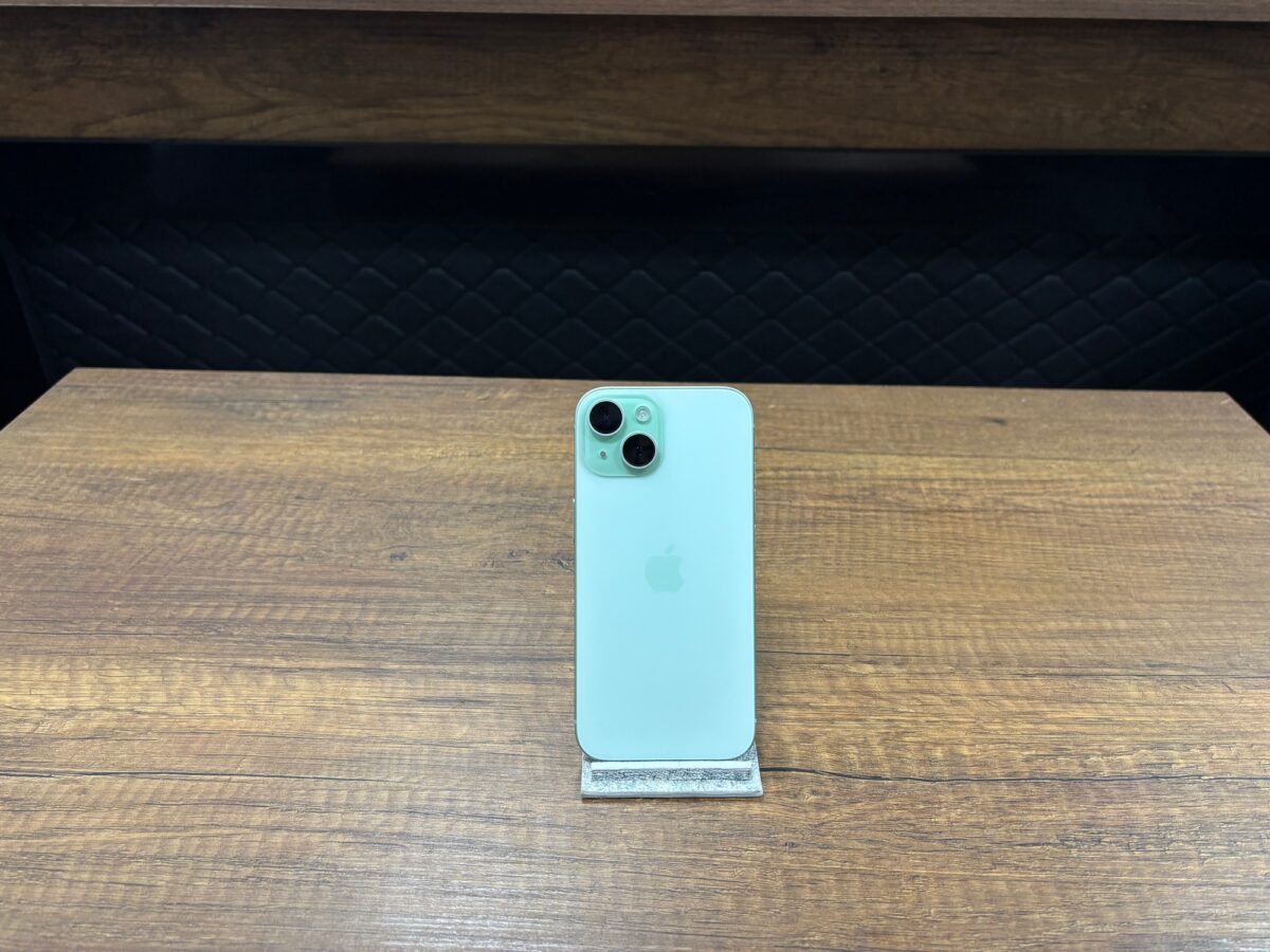 iPhone 15 128 GB Yeşil Telefon (İKİNCİ EL) - Görsel 2