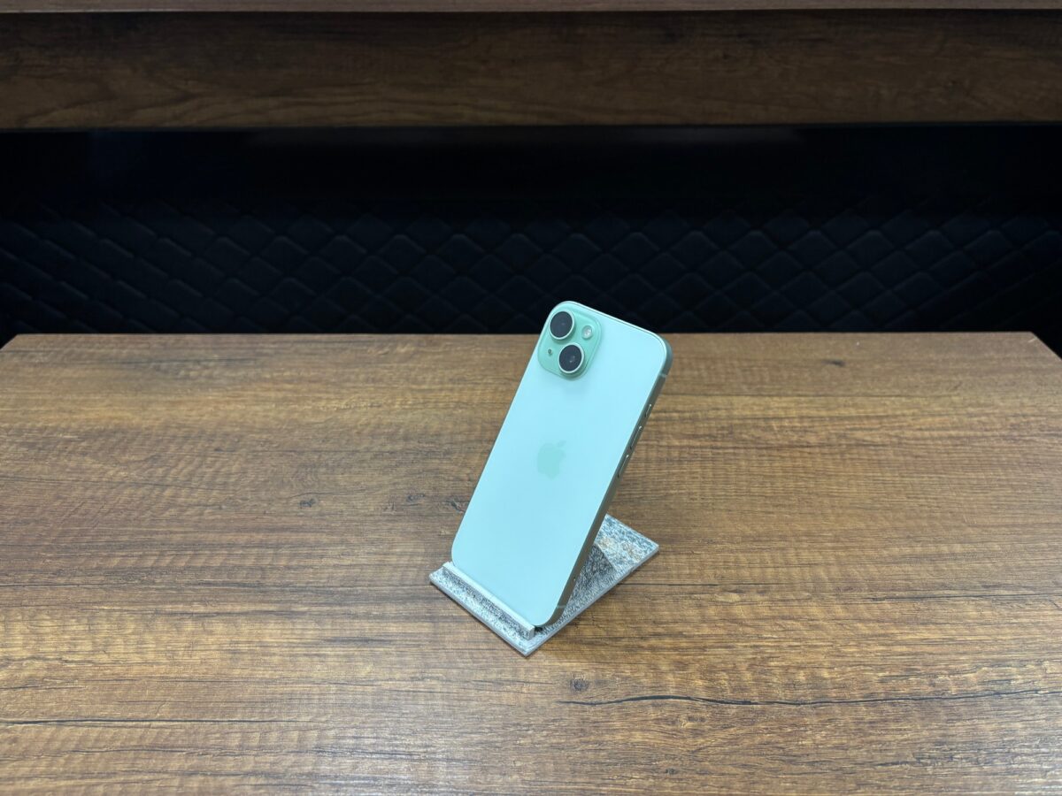 iPhone 15 128 GB Yeşil Telefon (İKİNCİ EL) - Görsel 3