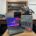 Asus ROG Strix Scar 18 G834JYR-R6019W i9-14900HX 32GB 2TB RTX4090 18" WQXGA Oyuncu Notebook (İKİNCİ EL)